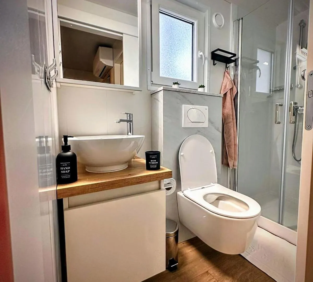 Mobile Home Tasha Biograd Na Moru Croatia